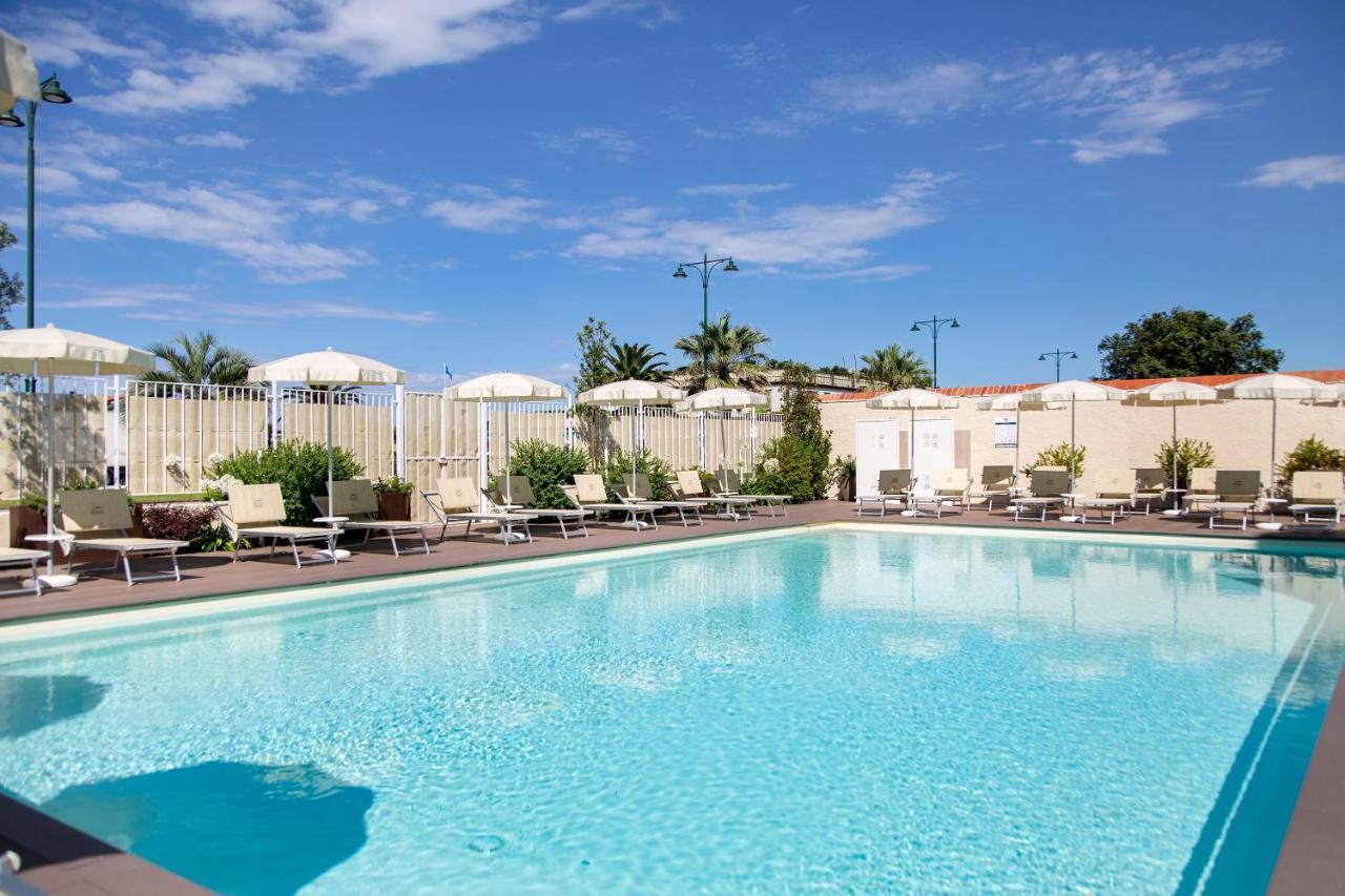 Grand Hotel Forte dei Marmi Bagian luar foto