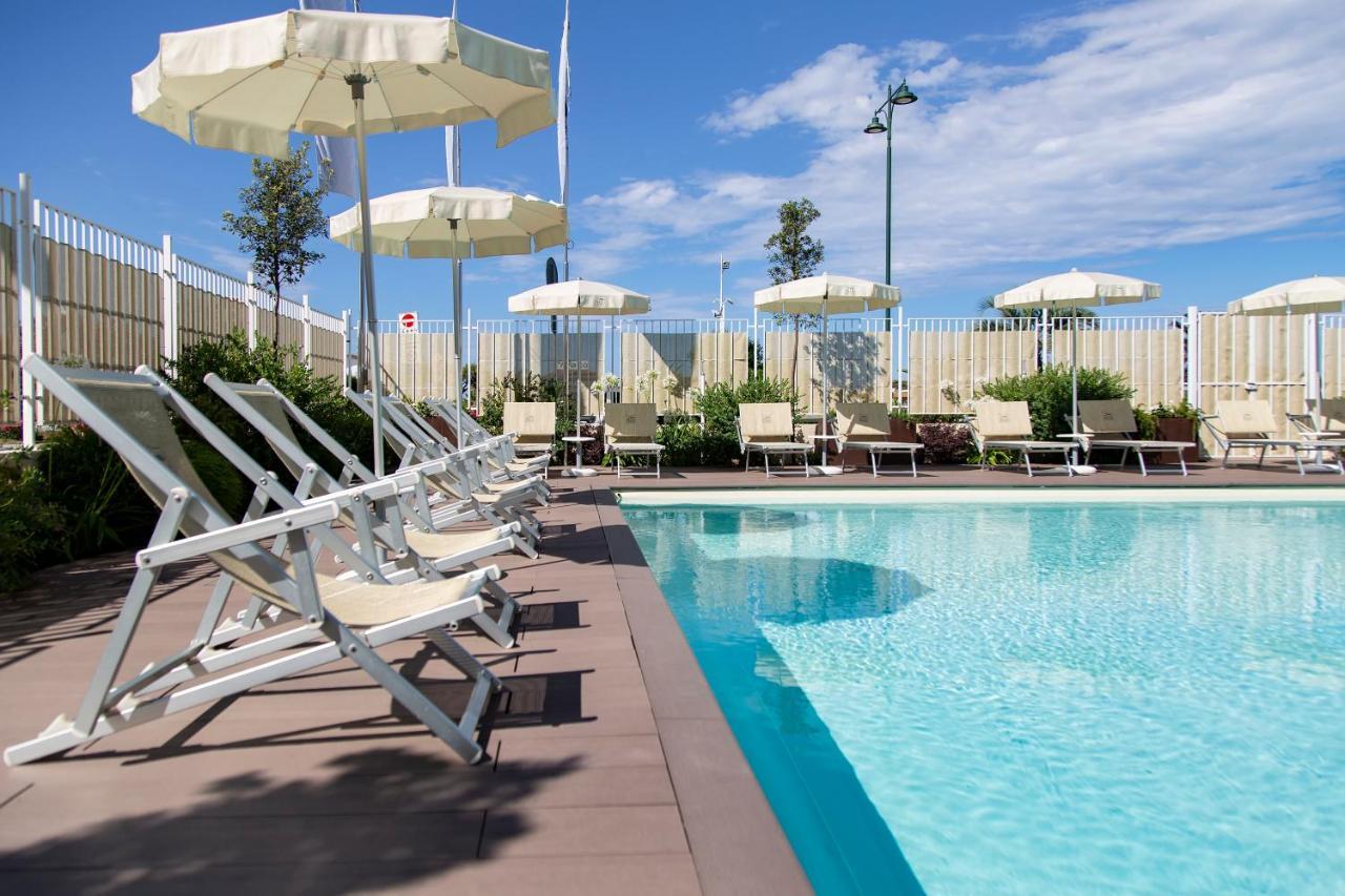 Grand Hotel Forte dei Marmi Bagian luar foto