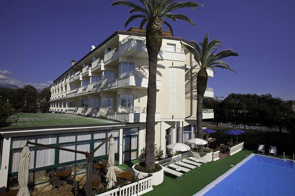 Grand Hotel Forte dei Marmi Bagian luar foto