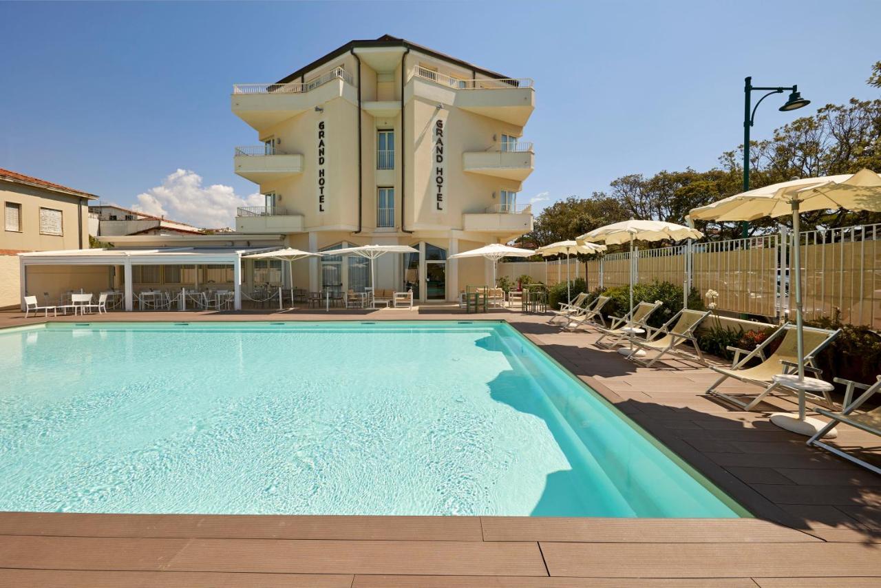 Grand Hotel Forte dei Marmi Bagian luar foto
